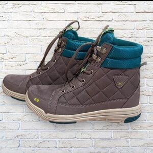 NWOT Ryka Aurora Grey Taupe quilted hi top Hiking Boots Sneakers size 5